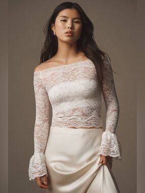 Ronny Kobo Maribeth Top cream lace NEW size M smoke and pet free home